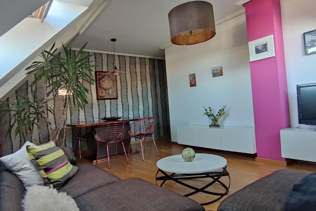Atico Mirador Del Naranco, Parking Gratuito, Wifi, Zona Residencial Apartment Oviedo Exterior photo